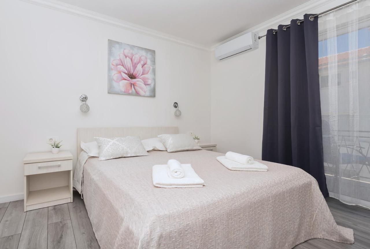 Apartments Petrusic Makarska Exterior photo
