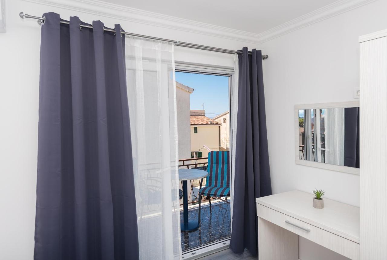 Apartments Petrusic Makarska Exterior photo